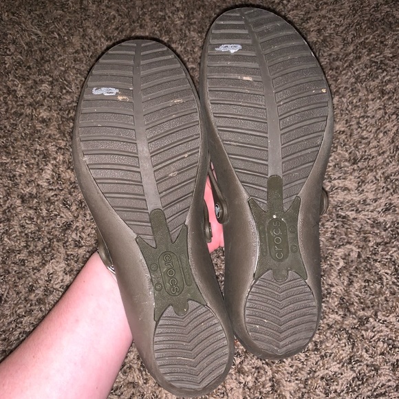 Crocs Brown Rubber Flats Size 9 - Picture 5 of 5